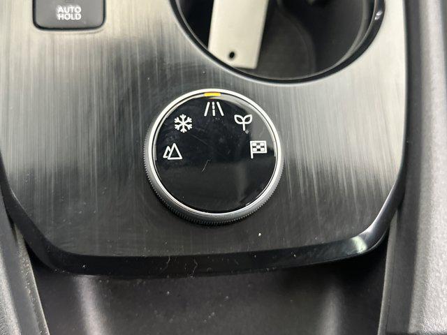 Photo of 2022 Super Black Nissan Rogue