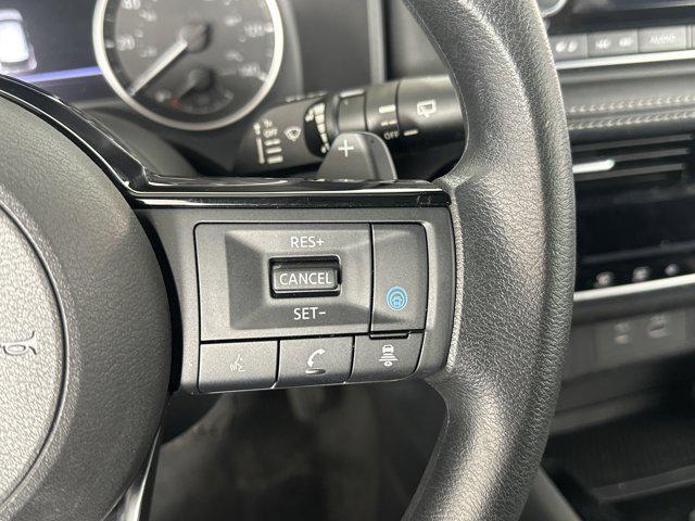 Photo of 2022 Super Black Nissan Rogue
