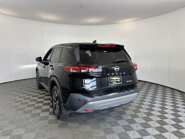 Photo of 2022 Super Black Nissan Rogue