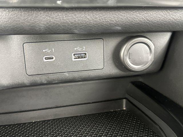 Photo of 2022 Super Black Nissan Rogue