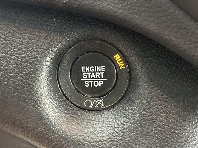 Photo of 2022 Hydro Blue Pearlcoat Jeep Cherokee