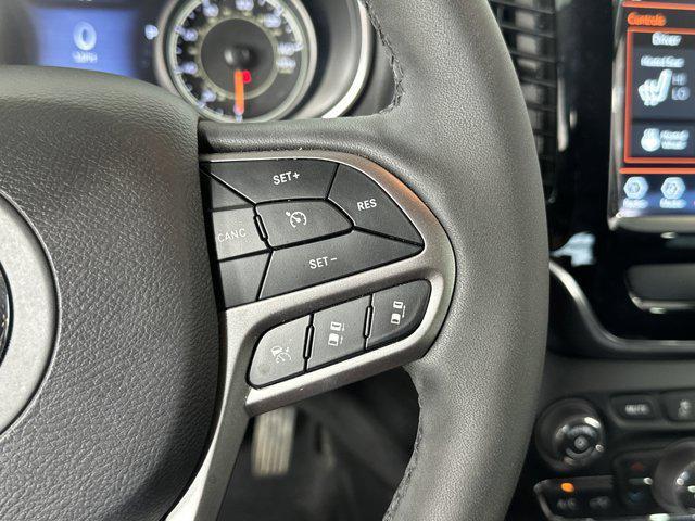 Photo of 2022 Hydro Blue Pearlcoat Jeep Cherokee