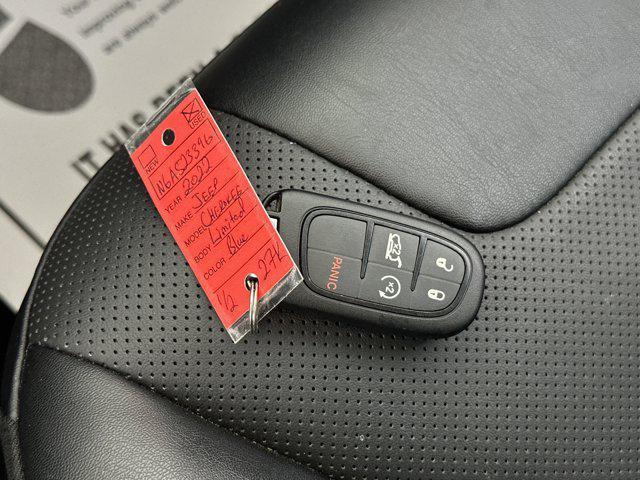 Photo of 2022 Hydro Blue Pearlcoat Jeep Cherokee