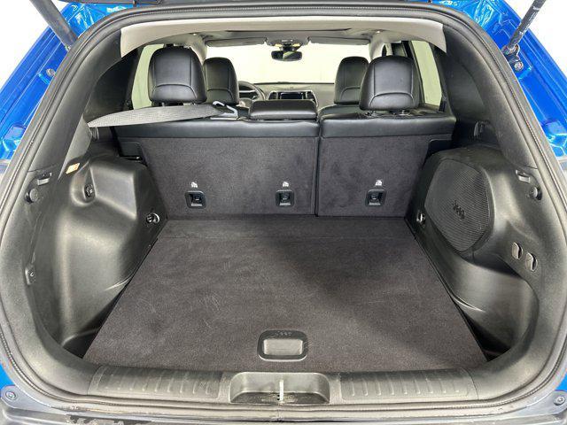 Photo of 2022 Hydro Blue Pearlcoat Jeep Cherokee