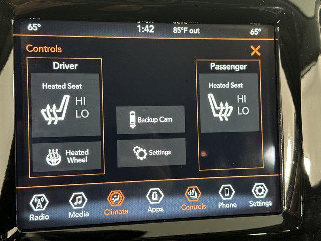 Photo of 2022 Hydro Blue Pearlcoat Jeep Cherokee