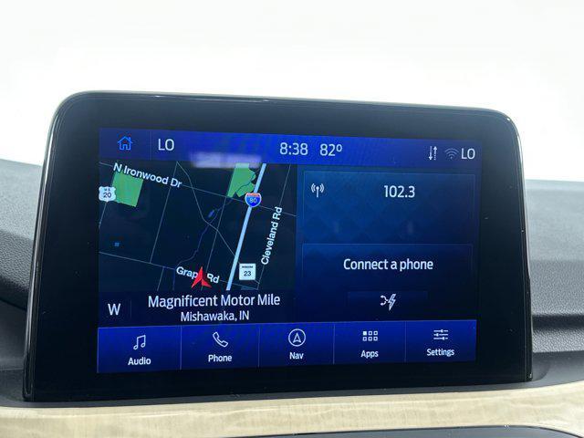 Photo of 2022 Star White Metallic Tri-Coat Ford Escape