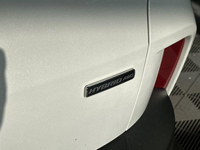 Photo of 2022 Star White Metallic Tri-Coat Ford Escape