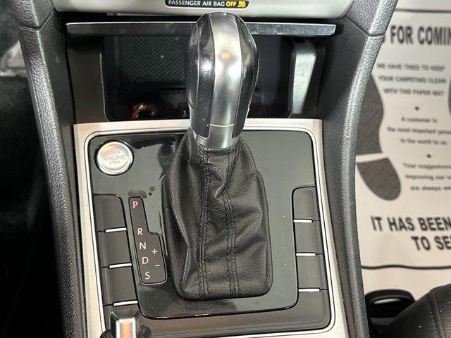Photo of 2019 Tourmaline Blue Metallic Volkswagen Passat