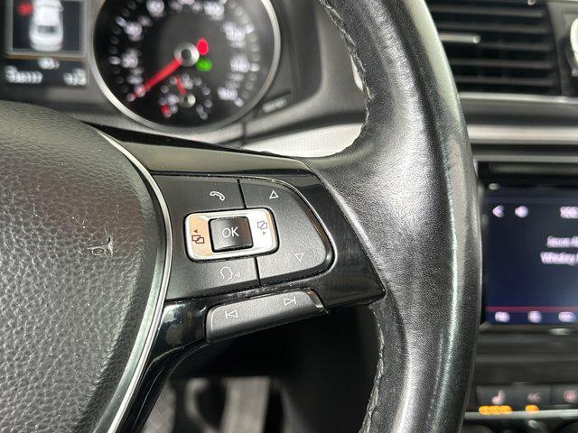 Photo of 2019 Tourmaline Blue Metallic Volkswagen Passat