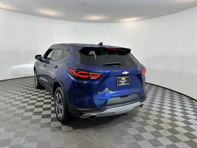 Photo of 2023 Blue Glow Metallic Chevrolet Blazer