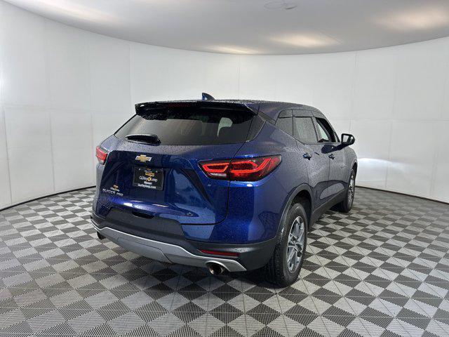 Photo of 2023 Blue Glow Metallic Chevrolet Blazer