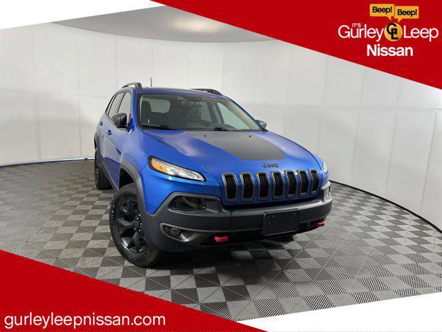 Photo of 2017 Hydro Blue Pearlcoat Jeep Cherokee