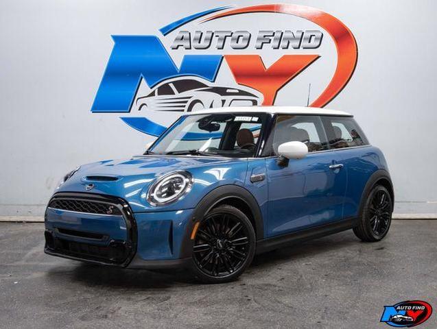 Photo of 2023 Island Blue Metallic MINI Hardtop