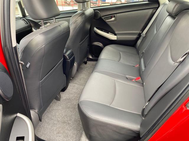 Photo of 2015 Barcelona Red Metallic Toyota Prius