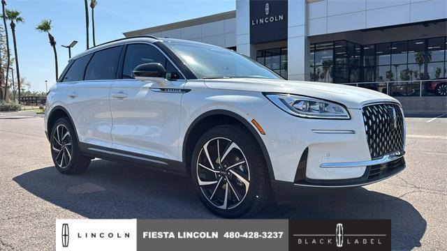 Photo of 2025 White Lincoln Corsair