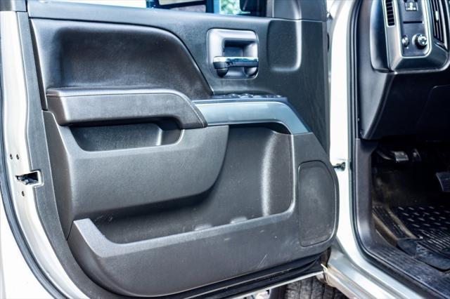 Photo of 2017 Silver Ice Metallic Chevrolet Silverado 1500