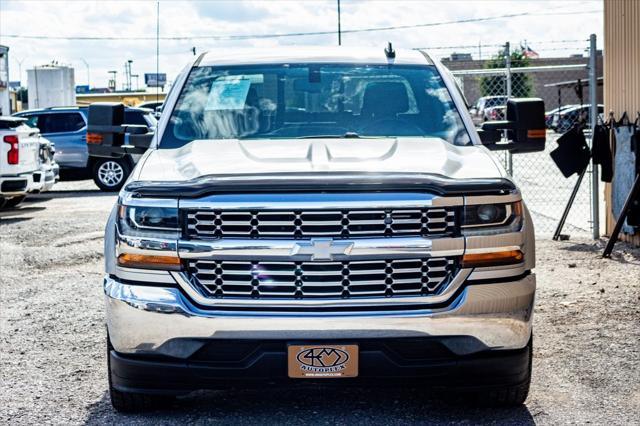 Photo of 2017 Silver Ice Metallic Chevrolet Silverado 1500