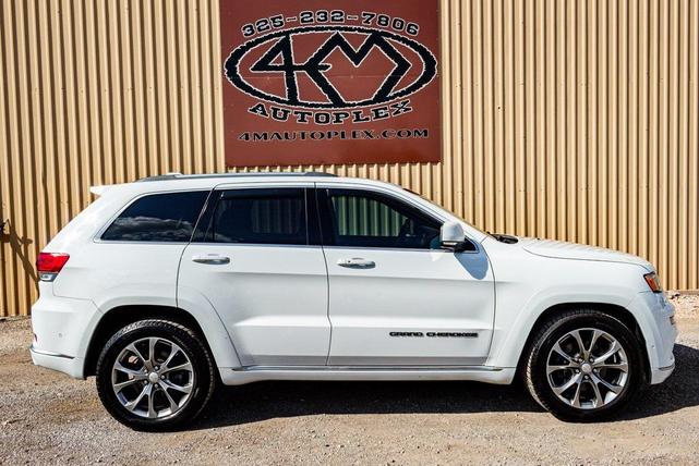 Photo of 2021 Bright White Clearcoat Jeep Grand Cherokee