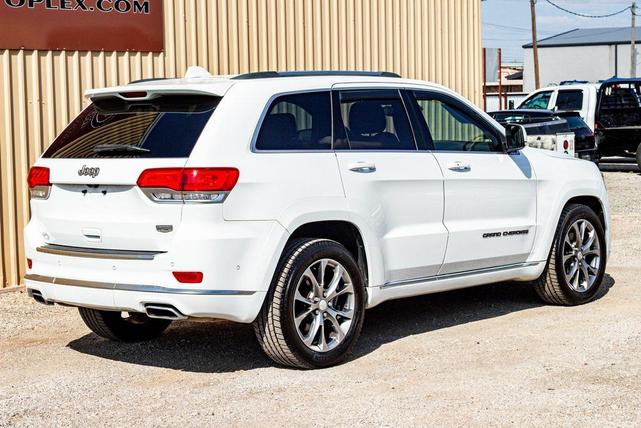 Photo of 2021 Bright White Clearcoat Jeep Grand Cherokee