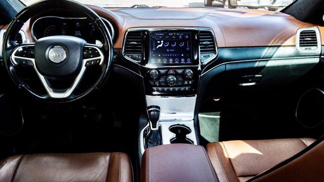 Photo of 2021 Bright White Clearcoat Jeep Grand Cherokee