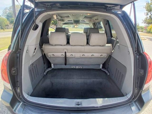 Photo of 2006 Gray Nissan Quest