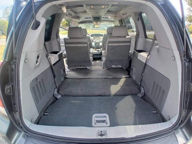 Photo of 2006 Gray Nissan Quest