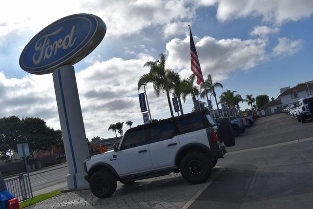 Photo of 2022 OXFORD WHITE Ford Bronco