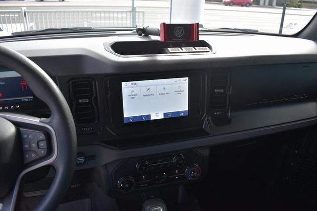 Photo of 2022 OXFORD WHITE Ford Bronco