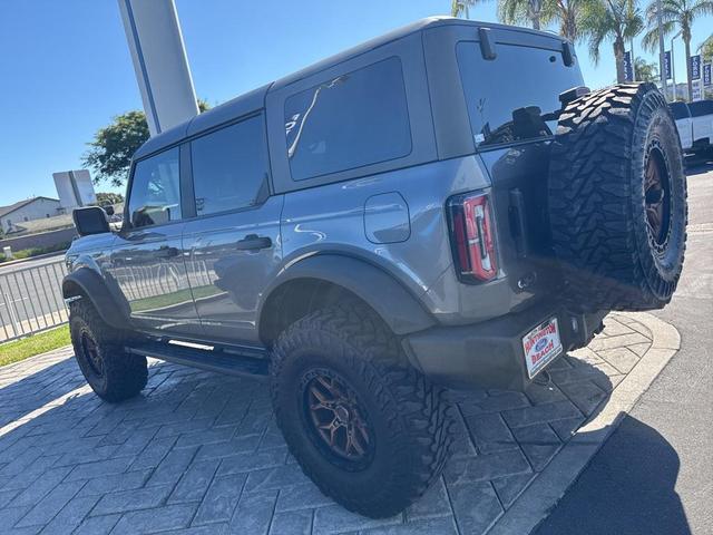 Photo of 2022 CARBONIZED GRAY METALLIC Ford Bronco