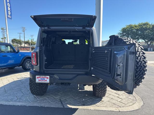 Photo of 2022 CARBONIZED GRAY METALLIC Ford Bronco
