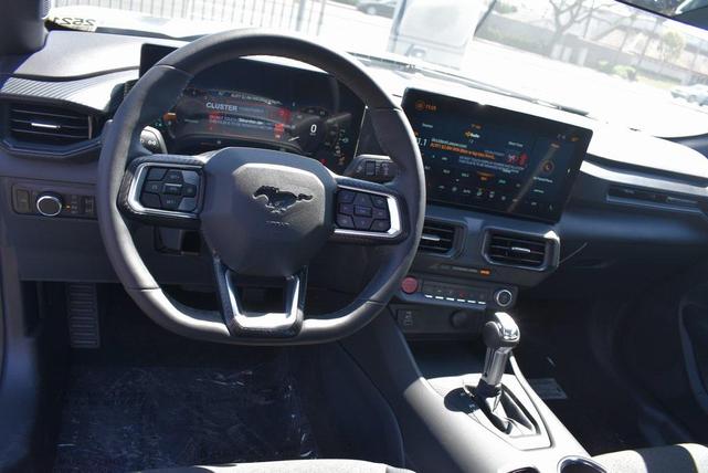 Photo of 2025 OXFORD WHITE Ford Mustang