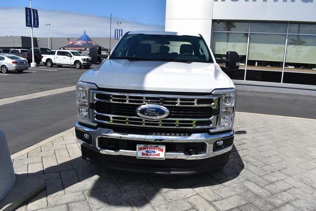 Photo of 2025 OXFORD WHITE Ford F-250