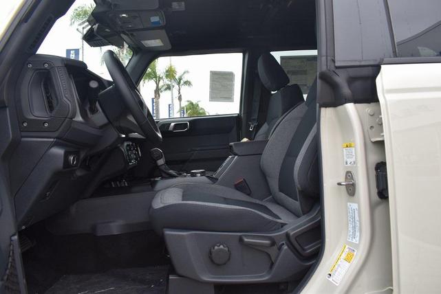 Photo of 2025 DESERT SAND Ford Bronco
