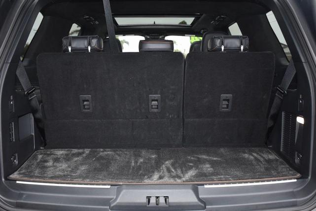Photo of 2024 CHROMA CAVIAR DARK GRAY MET CC Lincoln Navigator