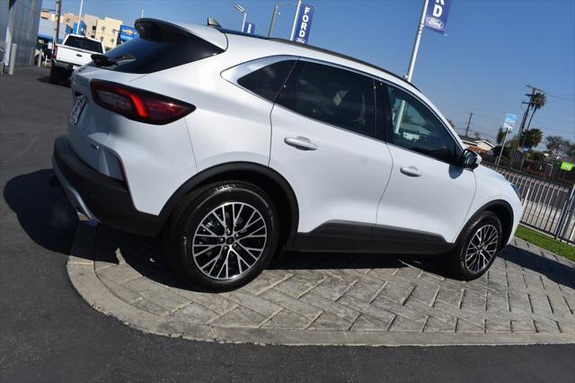 Photo of 2025 Space Silver Metallic Ford Escape PHEV