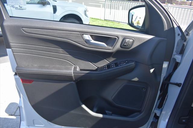 Photo of 2025 Space Silver Metallic Ford Escape PHEV