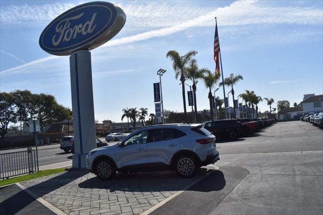 Photo of 2025 Space Silver Metallic Ford Escape PHEV