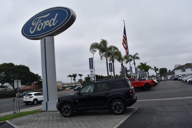 Photo of 2025 SHADOW BLACK Ford Bronco Sport
