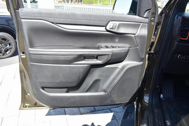 Photo of 2025 SHELTER GREEN METALLIC Ford Ranger