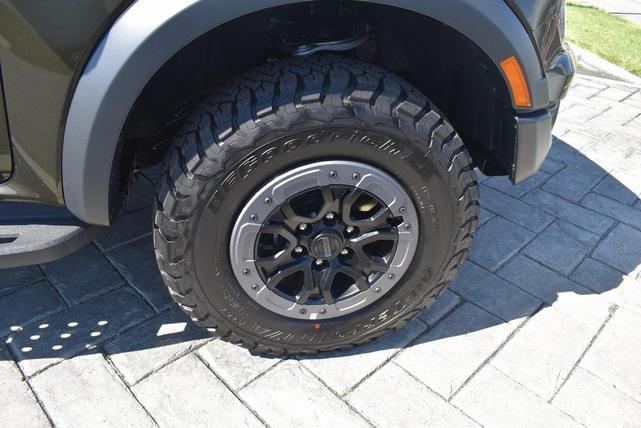 Photo of 2025 SHELTER GREEN METALLIC Ford Ranger