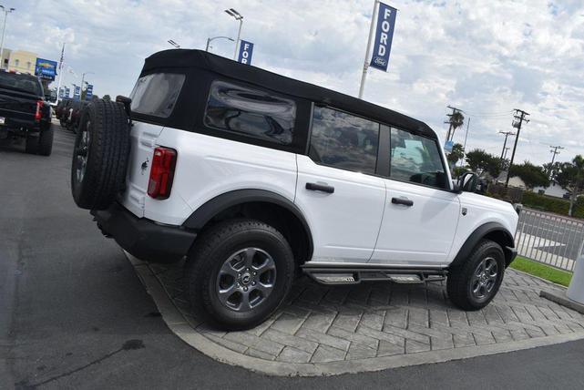 Photo of 2024 OXFORD WHITE Ford Bronco