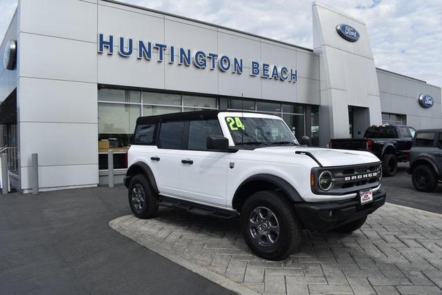 Photo of 2024 OXFORD WHITE Ford Bronco