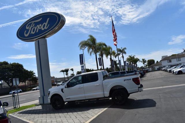 Photo of 2025 STAR WHITE METALLIC TRICOAT Ford F-150