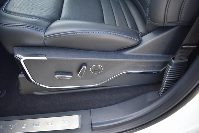 Photo of 2025 STAR WHITE METALLIC TRICOAT Ford F-150