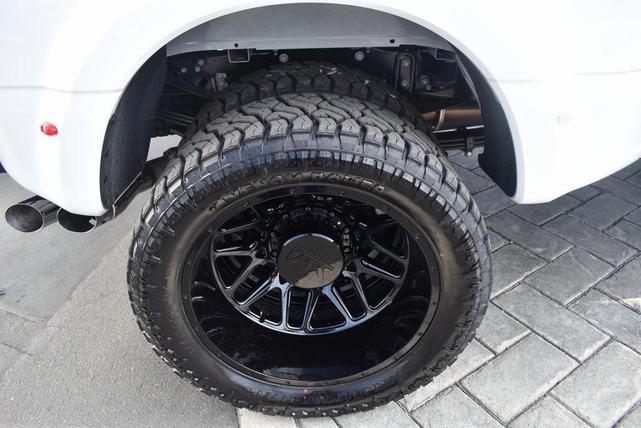 Photo of 2025 STAR WHITE Ford F-450