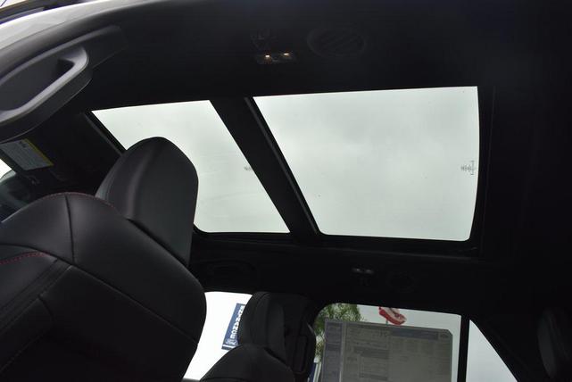 Photo of 2025 Star White Metallic Tri-Coat Ford Explorer