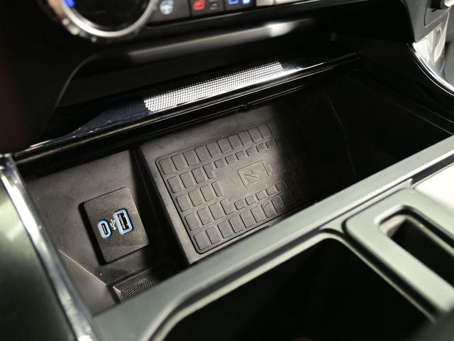 Photo of 2022 Iconic Silver Metallic Ford F-150