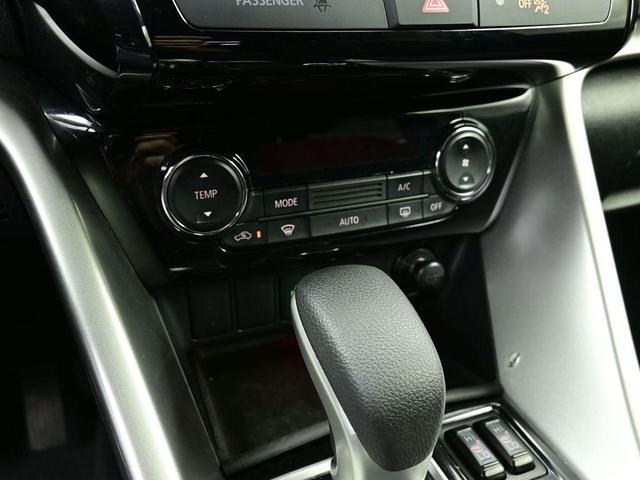 Photo of 2024 Labrador Black Pearl Mitsubishi Eclipse Cross