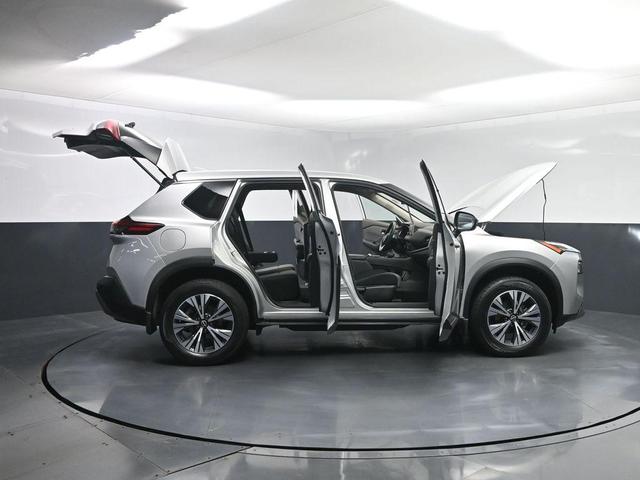Photo of 2023 Brilliant Silver Metallic Nissan Rogue