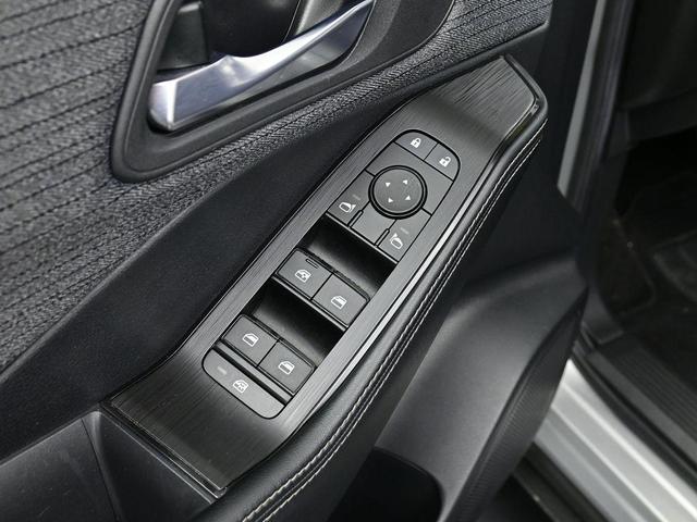 Photo of 2023 Brilliant Silver Metallic Nissan Rogue